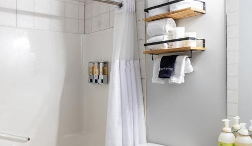 Deluxe Queen Loft
