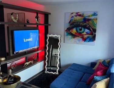 Penthouse Studio 