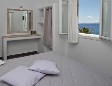 Cyclades Junior Suite