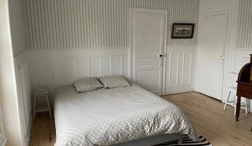 Queen Room with Garden View