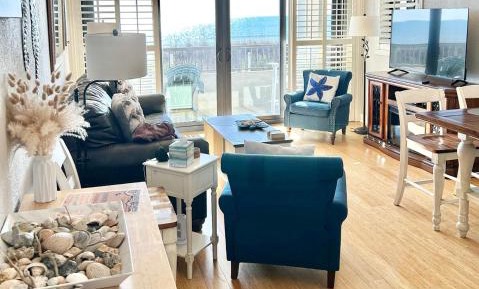 Three-Bedroom Apartment with Ocean View