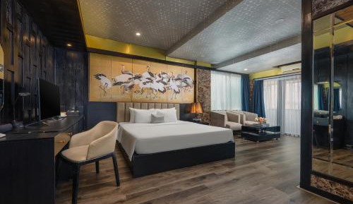 Ja Cosmo Suite Balcony with Jacuzzi