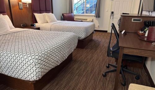 Queen Room with Two Queen Beds - Non-Smoking
