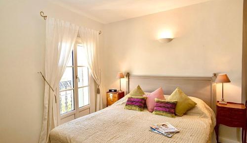 Suite with Garden View