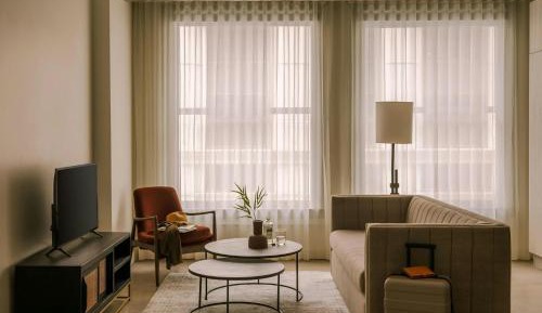 Studio Apartment with King and Sofa bed and City View