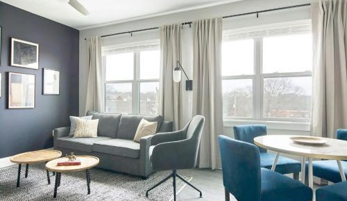 Studio Apartment with Queen and Sofa Bed