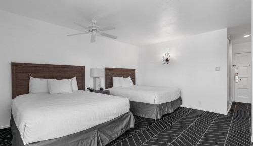 2 Queen Beds Non Smoking