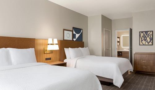 Studio Queen Suite with Two Queen Beds and Walk-In Shower