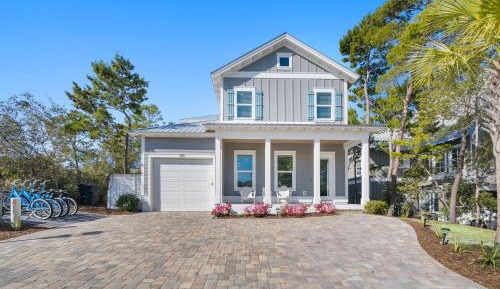 Five-Bedroom Holiday Home