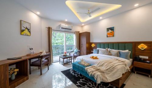 King Room with Mountain View