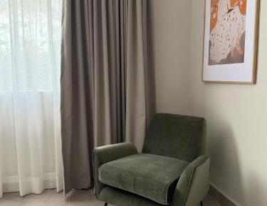 Studio Apartment with Queen Bed