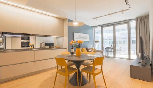 Two-Bedroom Deluxe Apartment with Balcony