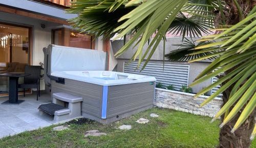 One-Bedroom Apartment with Garden
