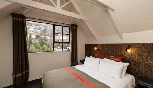 Premium Two Bedroom Apartment with Lake View