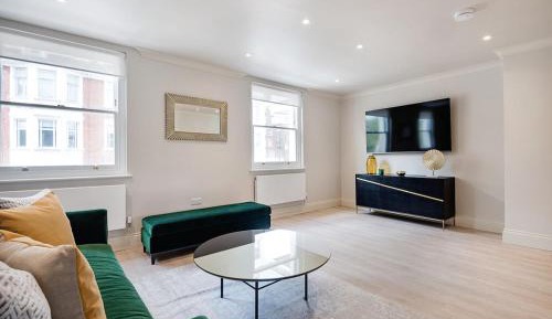 Three-Bedroom Superior Apartment