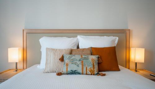 Suite (2 People)