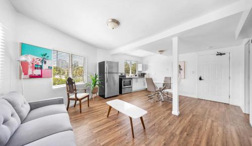 One-Bedroom Deluxe Apartment