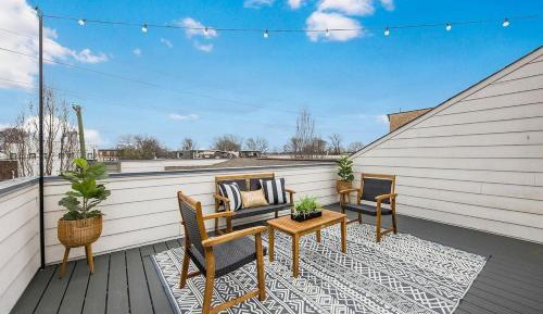 Three-Bedroom Holiday Home 