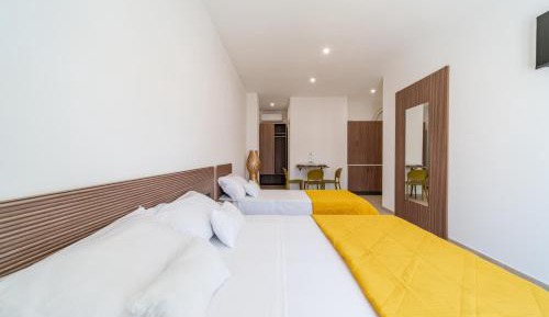 Triple Room with Terrace