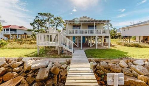 Three-Bedroom Holiday Home 