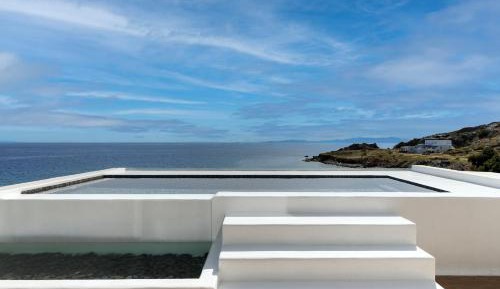 Infinity Suite with Private Plunge Pool 