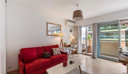 One-Bedroom Apartment with Balcony