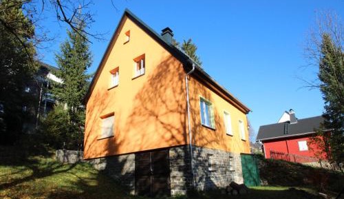 Three-Bedroom Holiday Home 