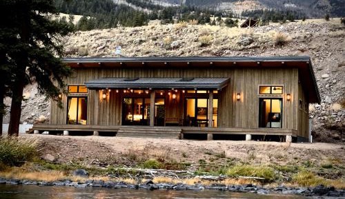Three-Bedroom Holiday Home 