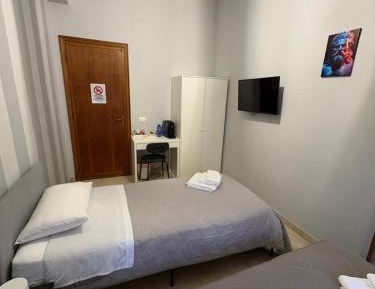 Twin Room with Private Bathroom