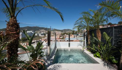 Premium Terrace Pool Room