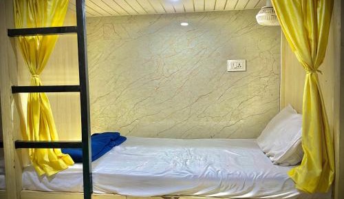 Bed in 10-Bed Mixed Dormitory Room