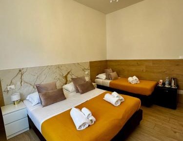 Quadruple Room with Private Bathroom