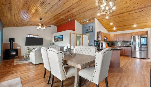 Four-Bedroom Holiday Home