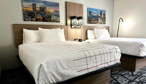 Queen Room with Two Queen Beds - Non-Smoking