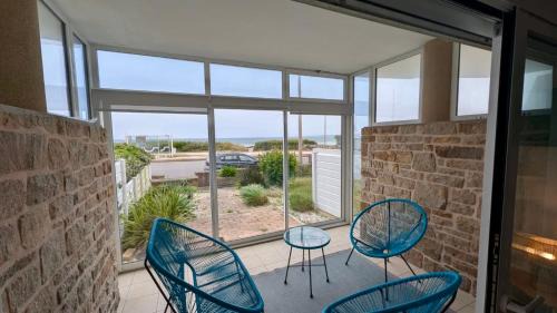 Superior One-Bedroom Apartment