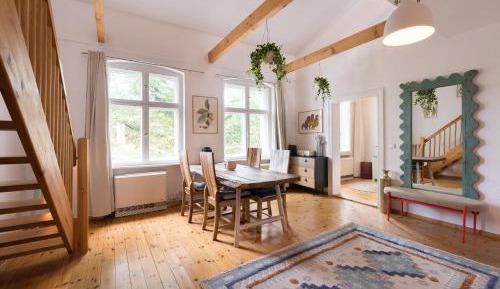 Deluxe Apartment