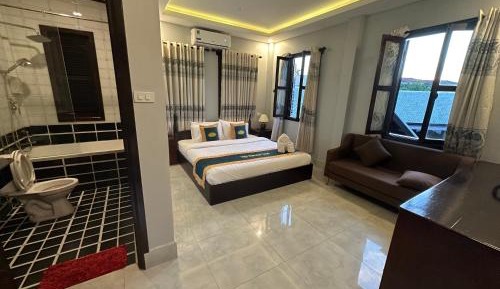 Deluxe Double Room with Bath