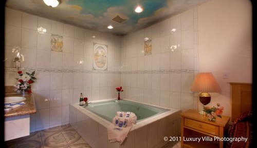 King Studio with Spa Bath