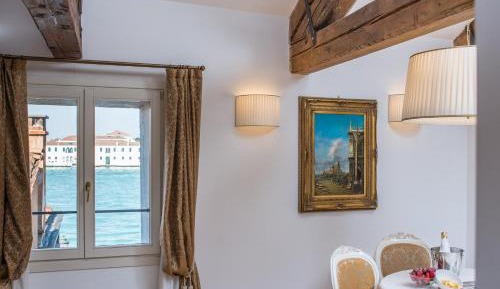 Executive Two-Bedroom Apartment with Canal View