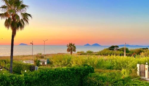 Villa - Beach Front