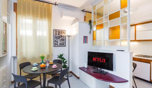 Two-Bedroom Deluxe Apartment with Garden View