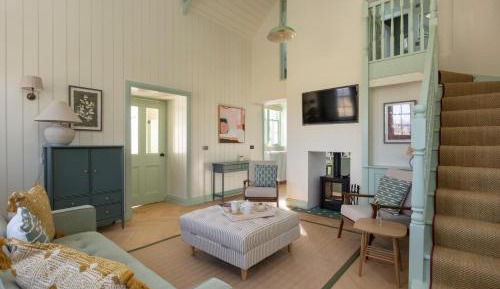 Three-Bedroom Holiday Home 