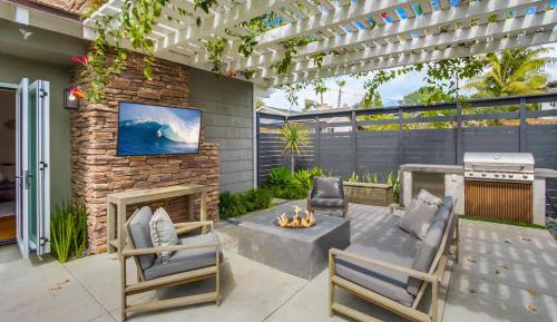 Four-Bedroom Holiday Home