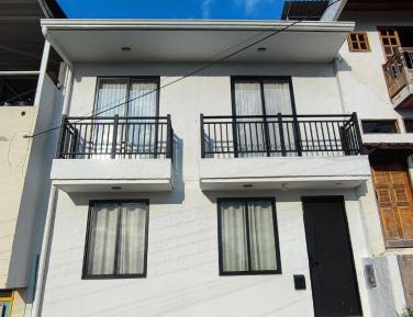 Deluxe One-Bedroom Apartment