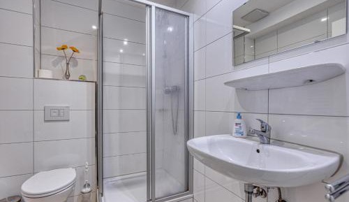 Single Room with Private External Bathroom
