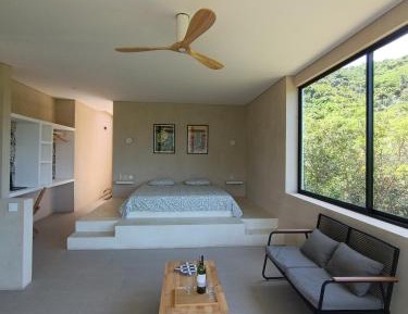 King Room with Mountain View