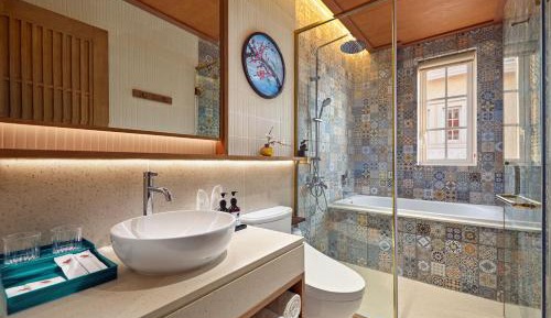 Yukizakura, City View, 1 King Bed with Bathtub & Balcony