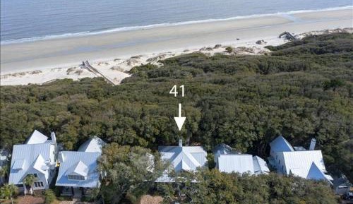Five-Bedroom Holiday Home