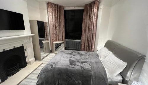 Double Room with Shared Bathroom