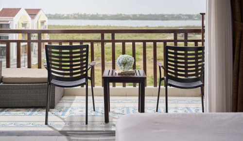 Duplex Suite with Balcony and River View